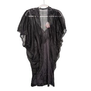 NWT Deadstock Vintage Illusion black lace nightgown and matching pegnior